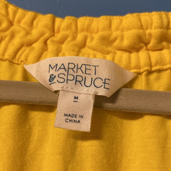 Breezy yellow sleeveless blouse. - Picture 2 of 3